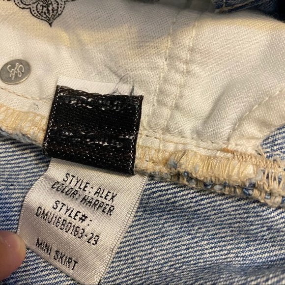 Lovers + Friends Alex Denim Mini Skirt Sz 27 - Picture 9 of 11